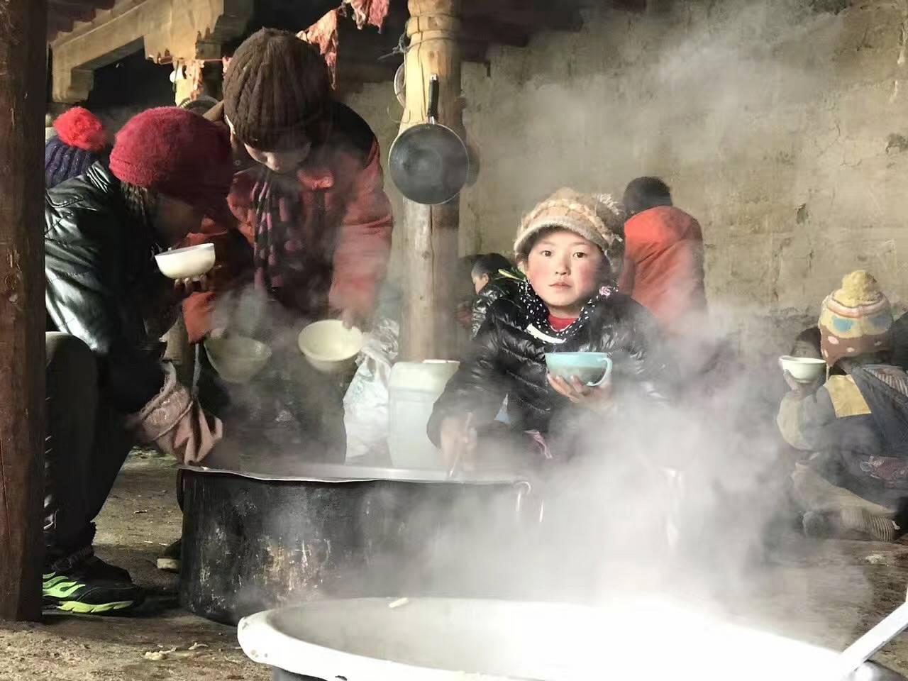 开云体育-开云体育(中国)公益回顾丨家国同欢月同圆 温暖满载甘孜州(图10)