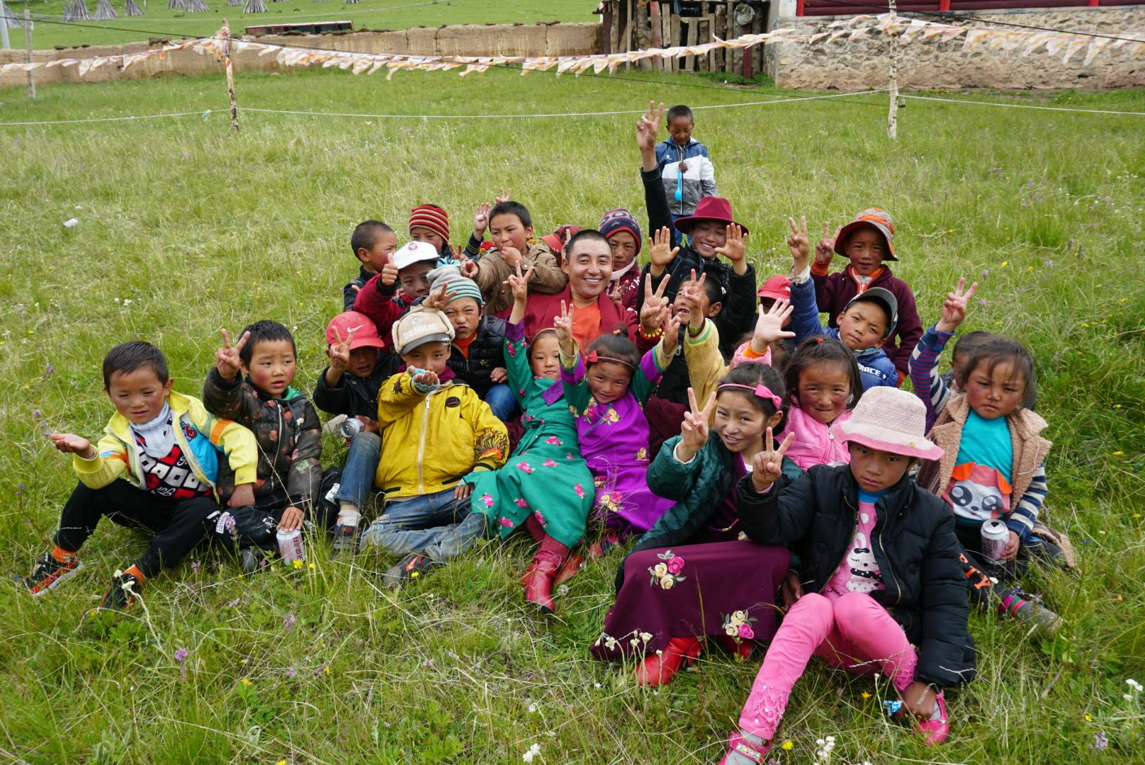 开云体育-开云体育(中国)公益回顾丨家国同欢月同圆 温暖满载甘孜州(图14)